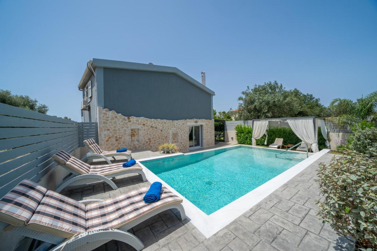 Popi'S Villa Svoronata Extérieur photo